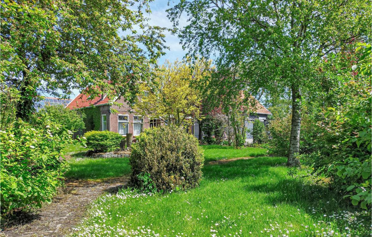 Gorgeous Home In Scharendijke With Kitchen Экстерьер фото